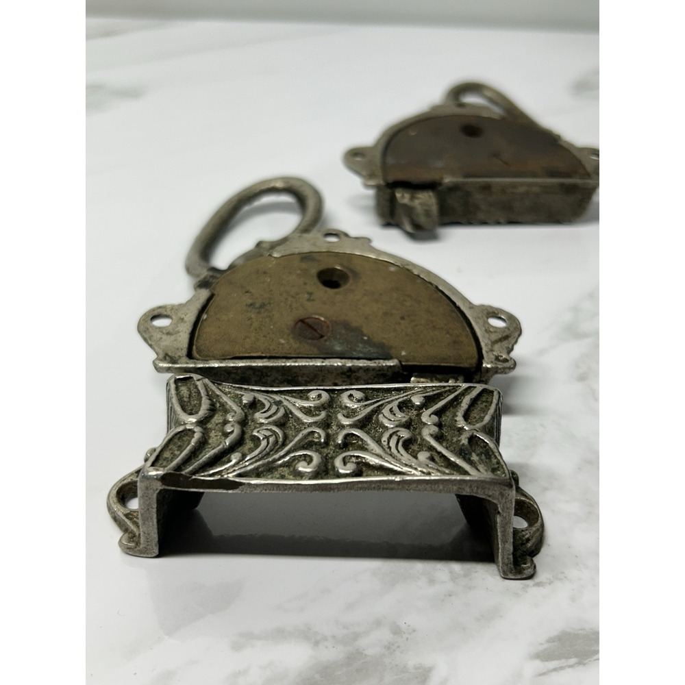 Vintage Ornate LATCH Levers Lot Of 2 With Latch Plate No Key - Picture 8 of 9